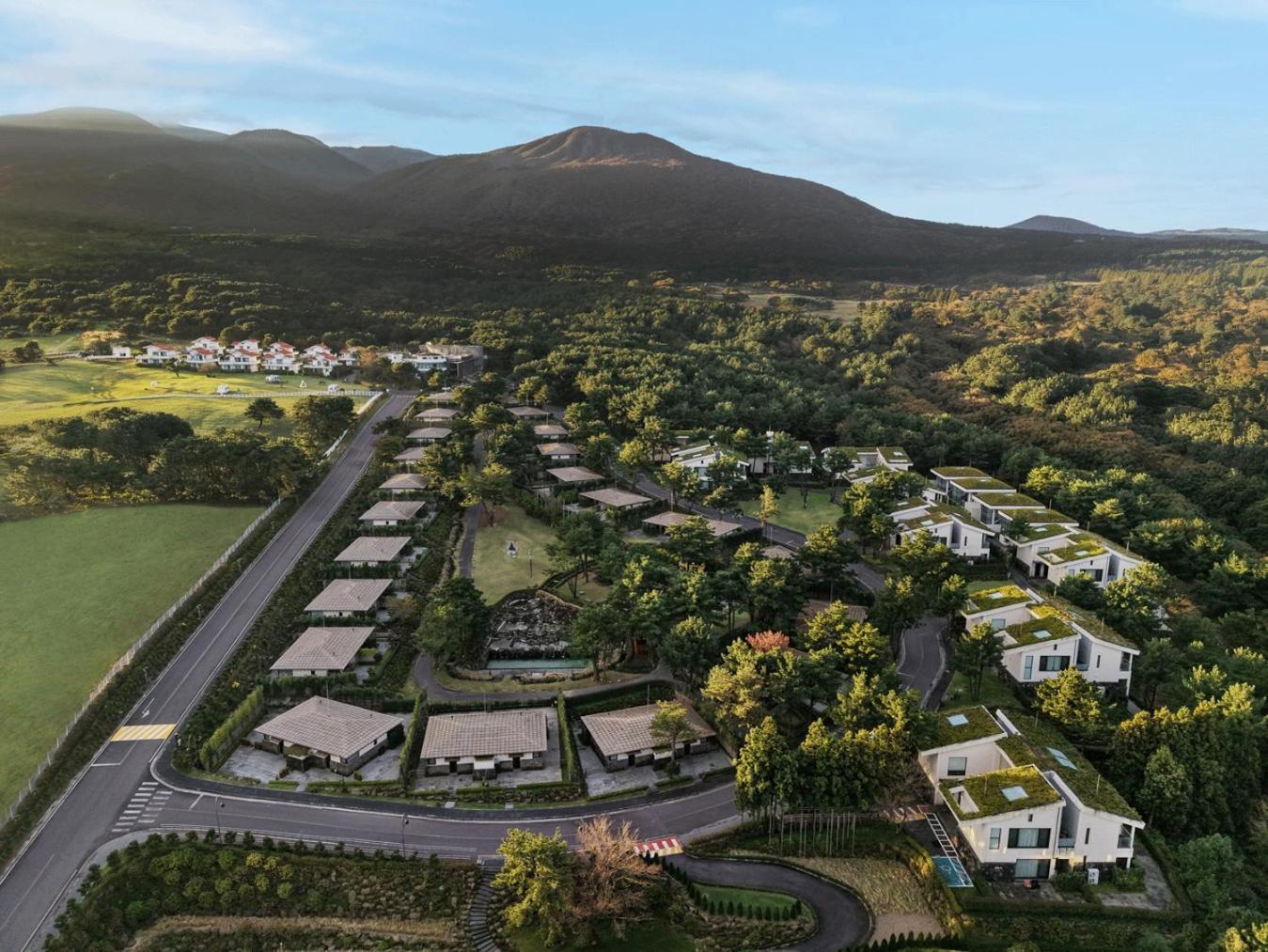 Amber Pure Hill Hotels & Resorts Jeju Exteriör bild