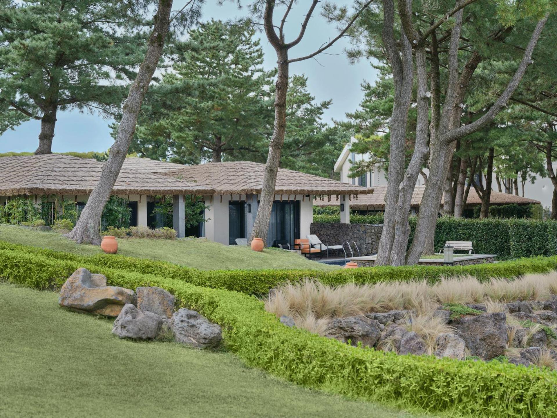 Amber Pure Hill Hotels & Resorts Jeju Exteriör bild